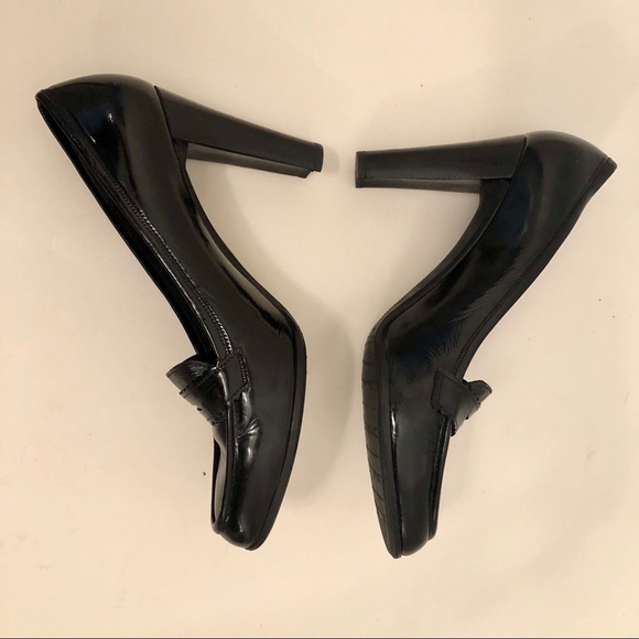 Stuart Weitzman patent leather high heel loafer - Picture 7 of 8